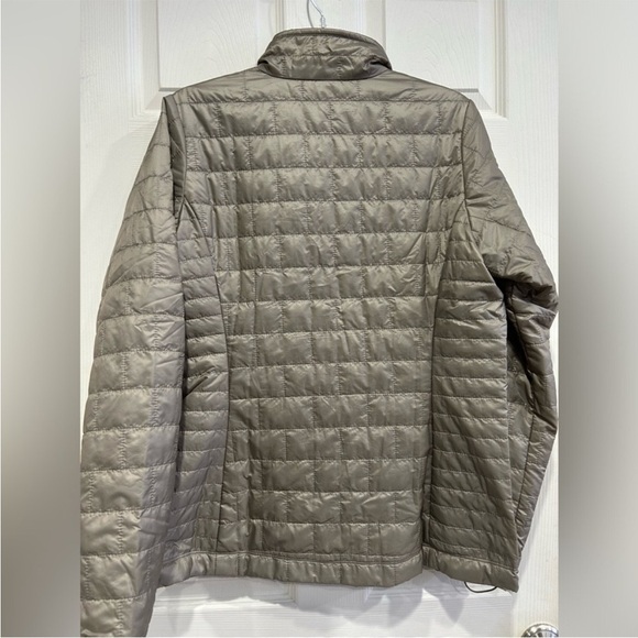 Patagonia Women’s Small Nano Puff Insulated Jacket Seabird Grey Puffy NWT - Picture 3 of 13